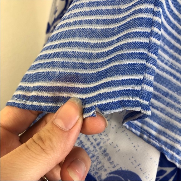 Blue White Sheer Floral Patterned Top - Picture 15 of 16